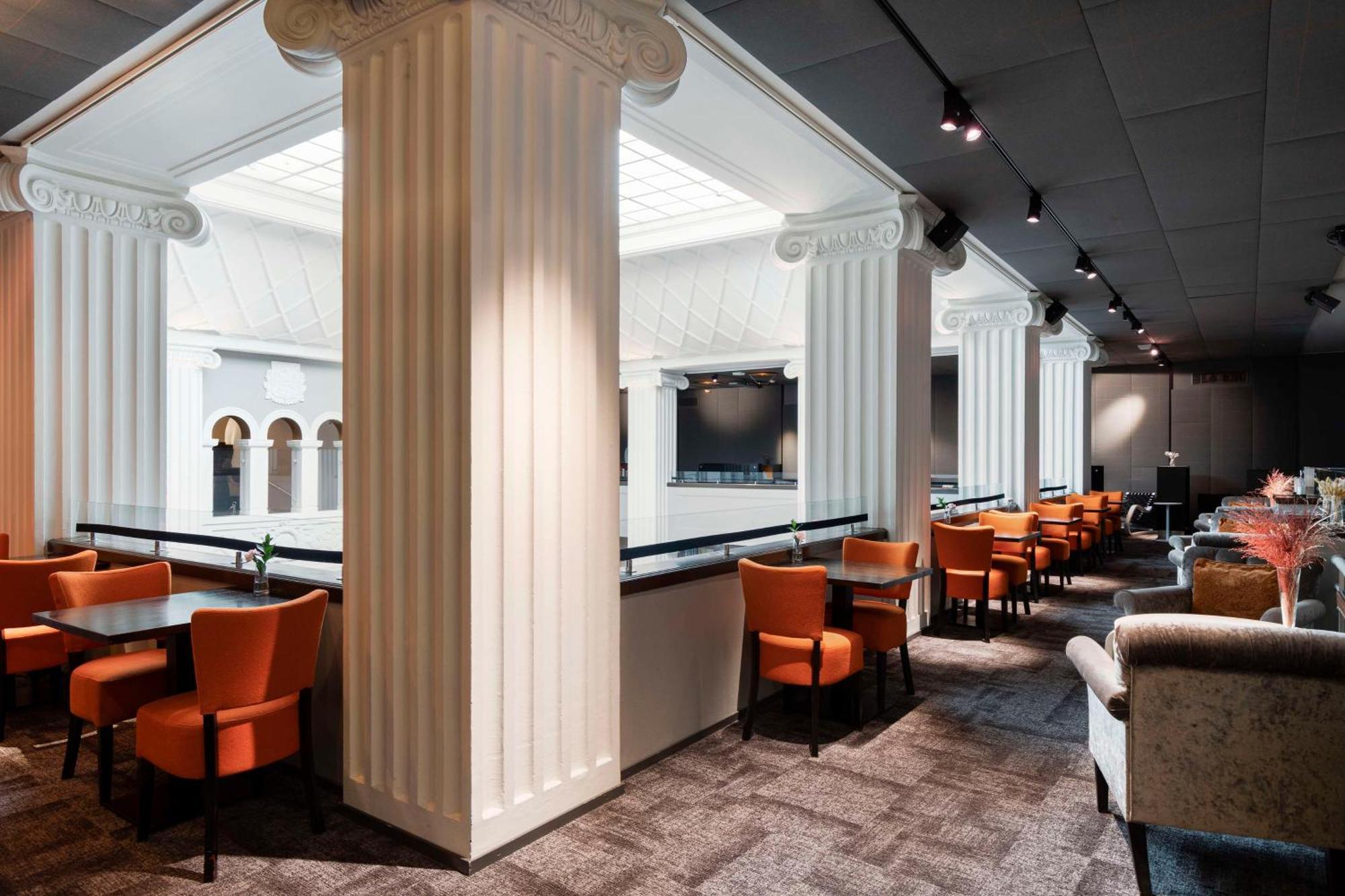Radisson Blu Plaza Hotel, Hotel 4*