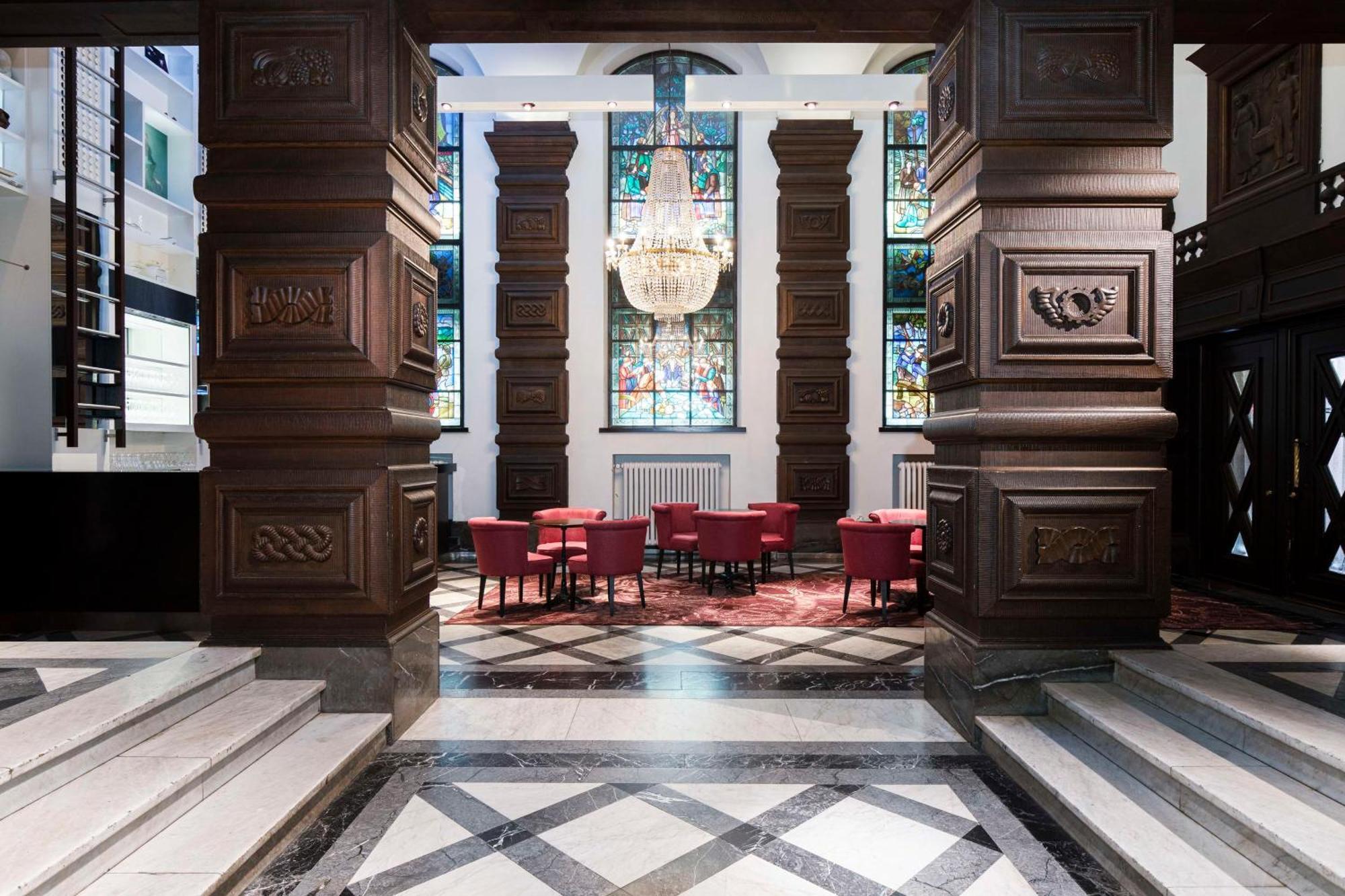 Hotel Radisson Blu Plaza Hotel, 4*